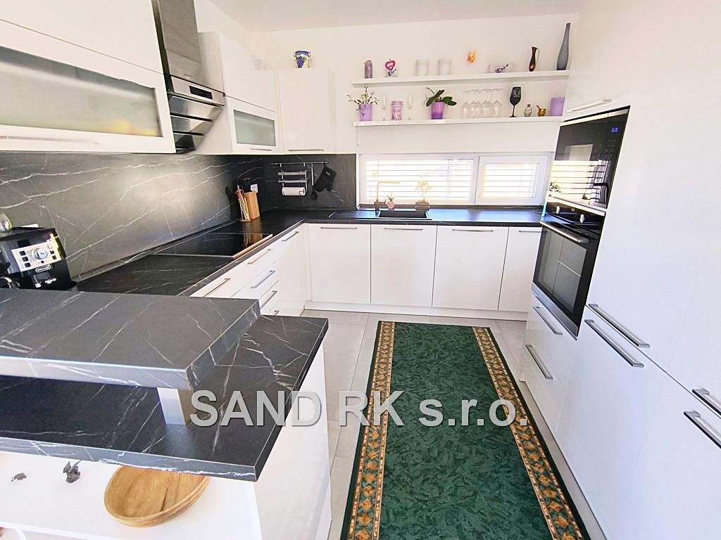 Prodej rodinného domu 106 m², pozemek 805 m² – fotografie 4