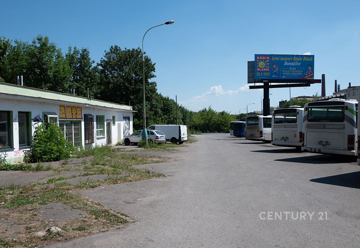 Pronájem komerční nemovitosti 278 m² – fotografie 2