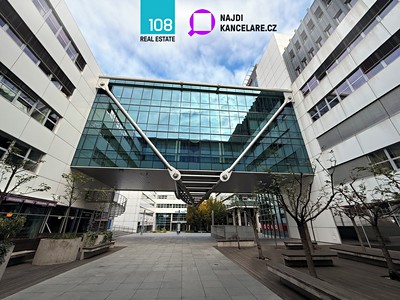 Pronájem kanceláře 589 m²