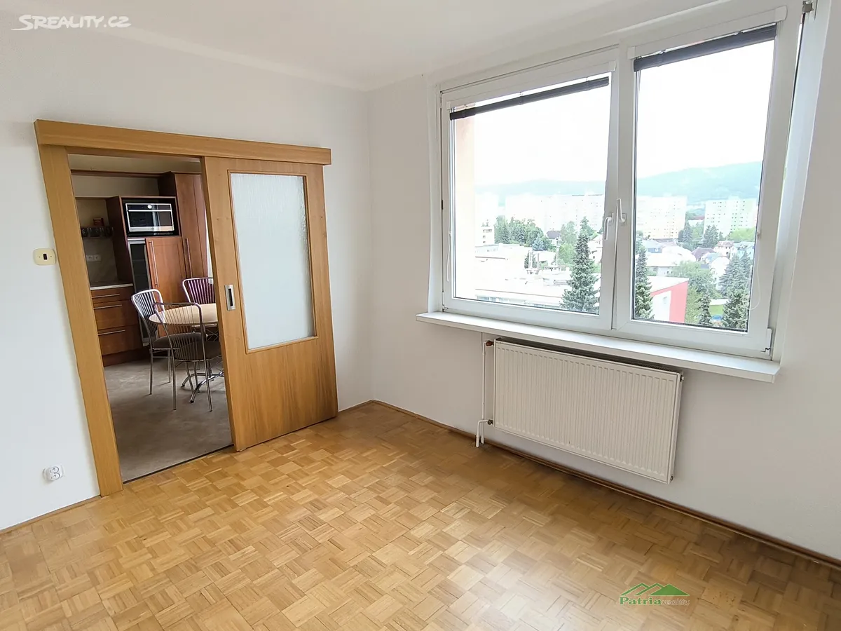 Pronájem bytu 4+1 82 m² – pohled 4
