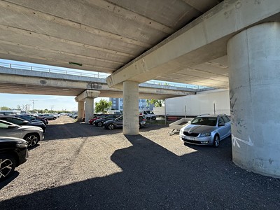 Pronájem  komerčního pozemku 100 m²