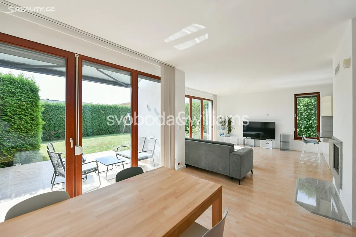 Pronájem rodinného domu 259 m², pozemek 424 m² – pohled 6