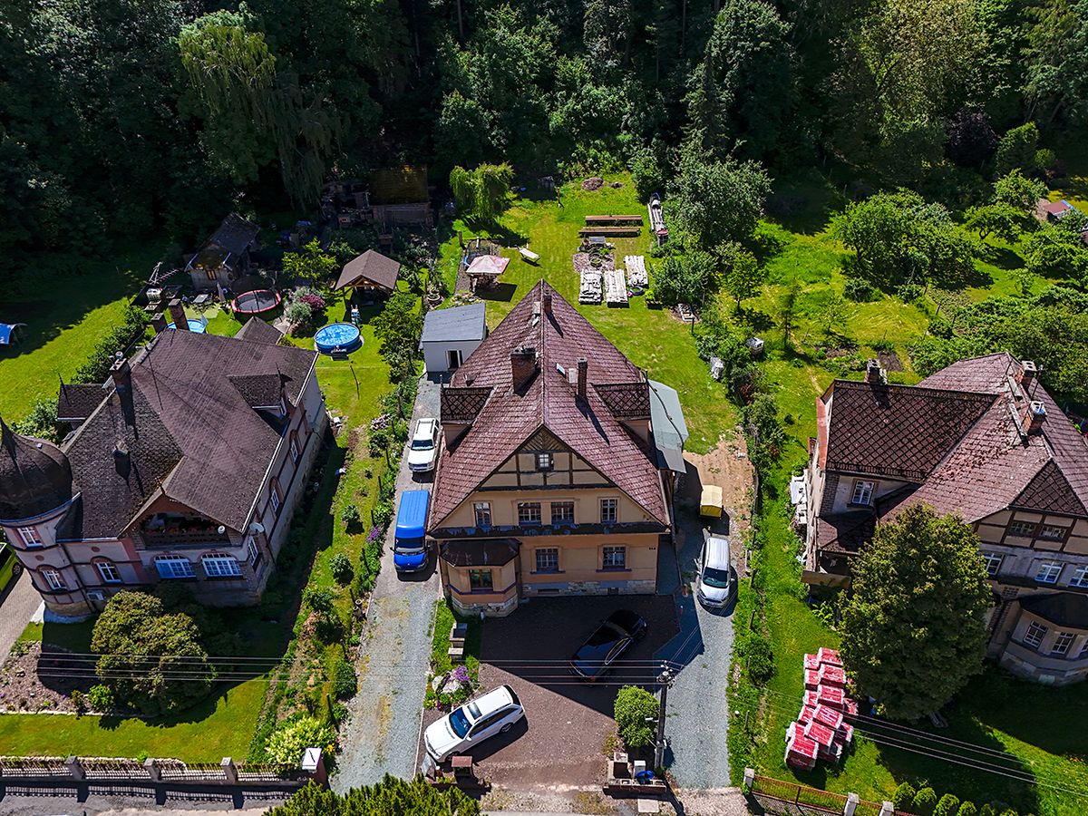 Prodej vily 410 m², pozemek 2801 m² – fotografie 2