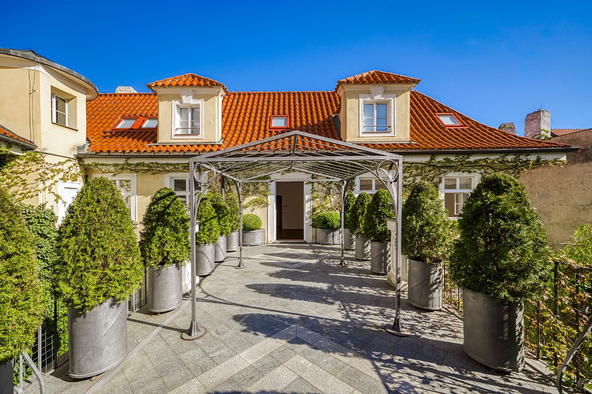 Pronájem bytu 4+1 178 m²