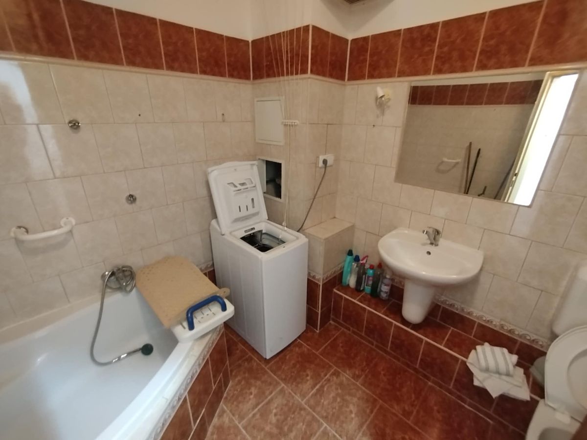 Pronájem bytu 1+1 36 m² – fotografie 2