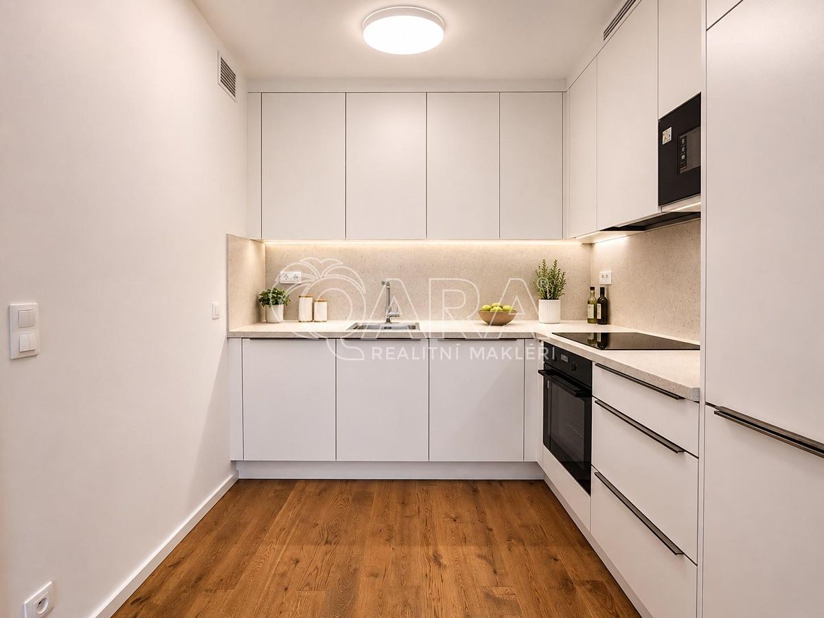 Pronájem bytu 2+kk 52 m²