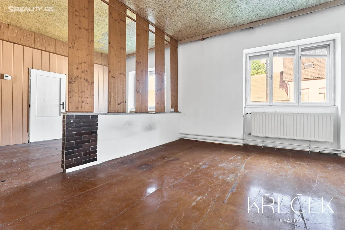 Prodej rodinného domu 250 m², pozemek 223 m² – pohled 2