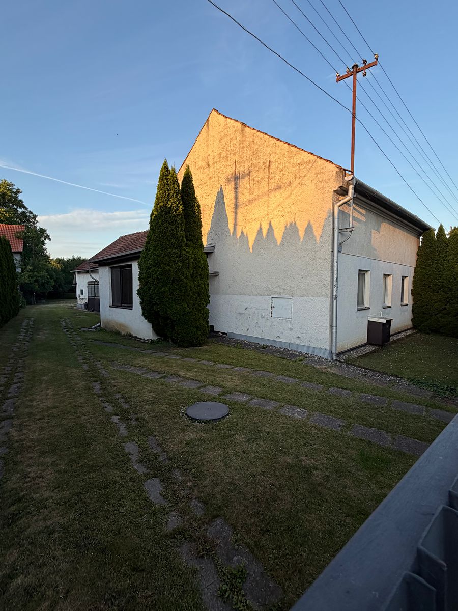 Prodej rodinného domu 160 m², pozemek 1590 m²