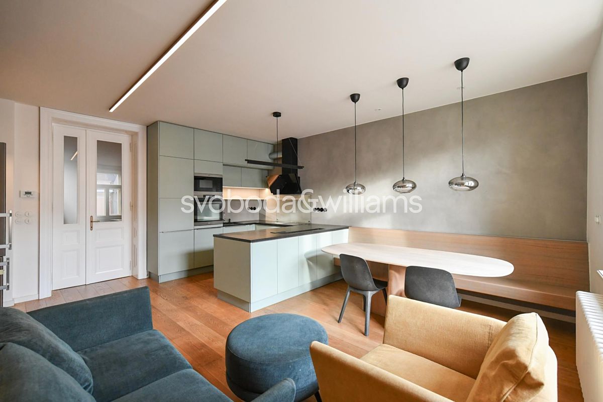 Pronájem bytu 4+kk 102 m²