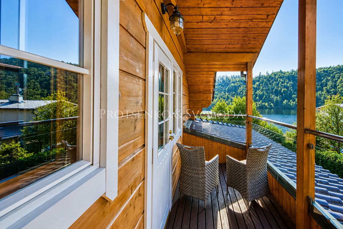 Prodej rodinného domu 750 m², pozemek 2400 m² – fotografie 5