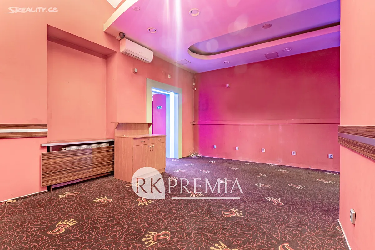 Pronájem obchodního prostoru 130 m² - Lisää