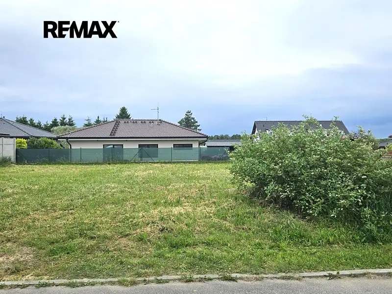 Prodej stavebního pozemku 494 m², Srubec – náhled fotky 1