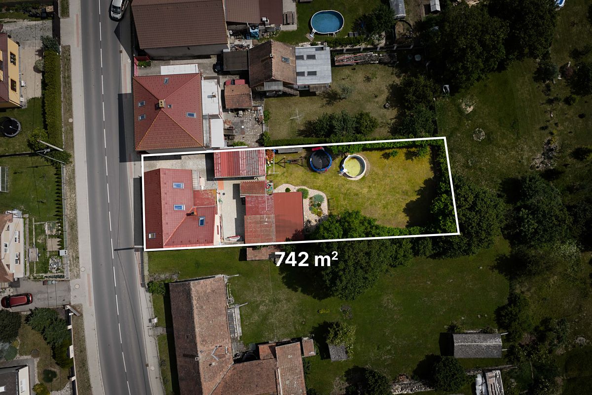 Prodej rodinného domu 133 m², pozemek 742 m² – fotografie 3