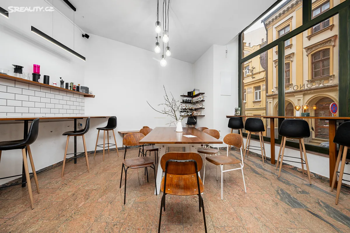 Prodej obchodního prostoru 57 m², Frýdlantská
