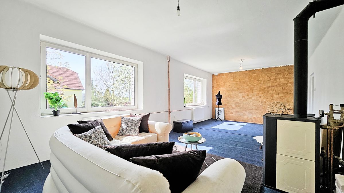 Prodej rodinného domu 156 m², pozemek 628 m² – fotografie 2