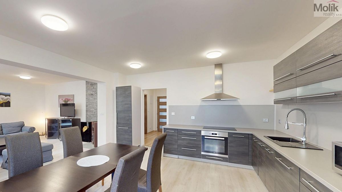 Prodej rodinného domu 150 m², pozemek 361 m² – fotografie 2