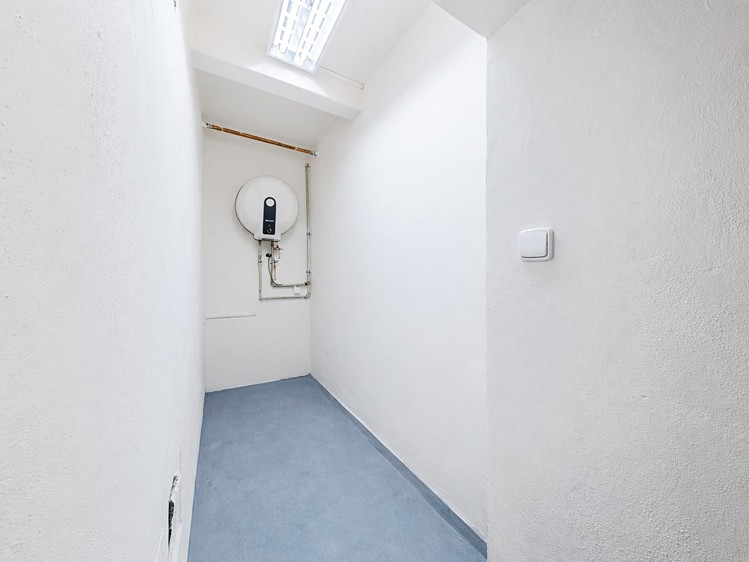 Prodej komerčního prostoru, 48 m² (8 z 13)
