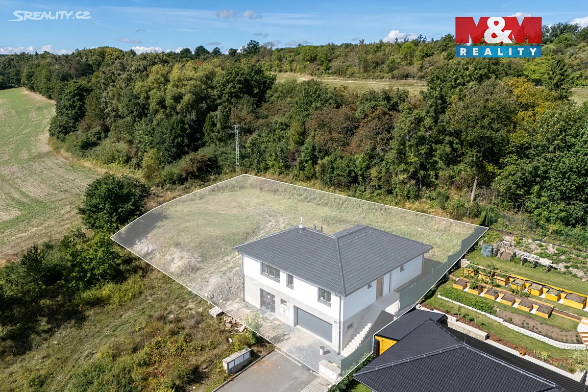 Prodej rodinného domu 216 m², pozemek 1269 m² – pohled 2