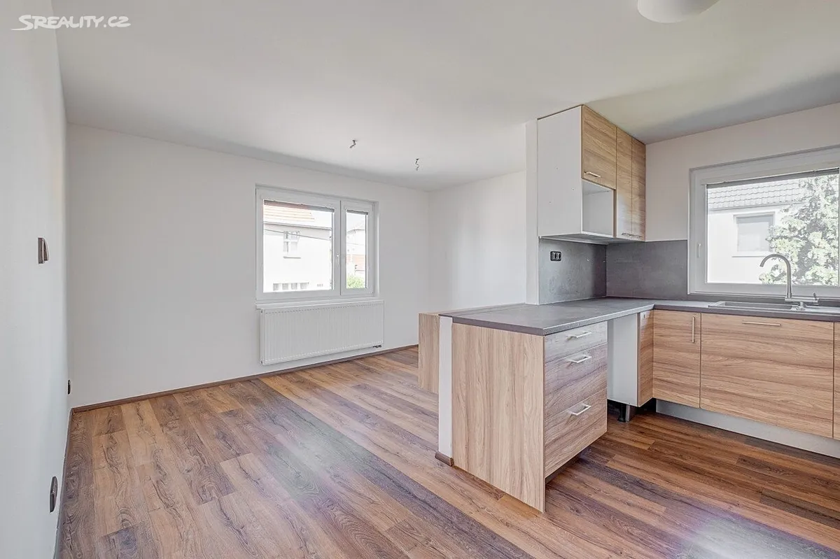 Prodej bytu 4+kk 94 m² – pohled 4