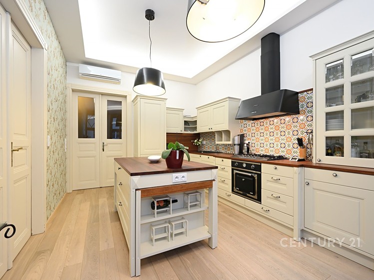 Pronájem bytu 2+1, 79 m² (13 z 15)