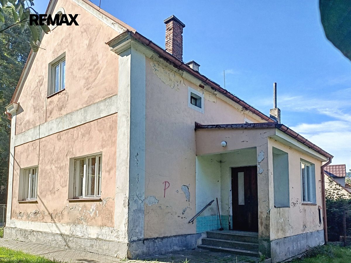 Prodej rodinného domu 200 m², pozemek 2250 m² – fotografie 4