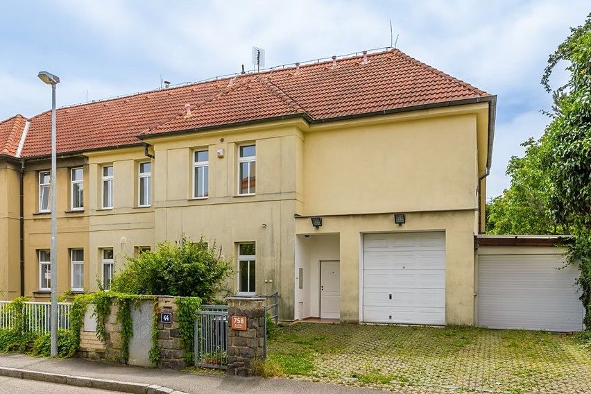 Pronájem rodinného domu 505 m², pozemek 540 m² – fotografie 3