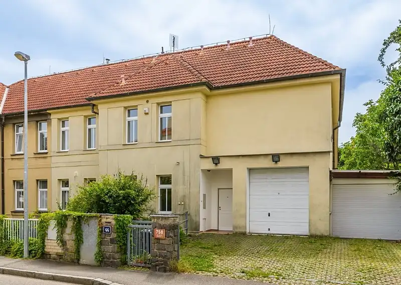 Pronájem rodinného domu 505 m², pozemek 540 m², Praha – náhled fotky 3