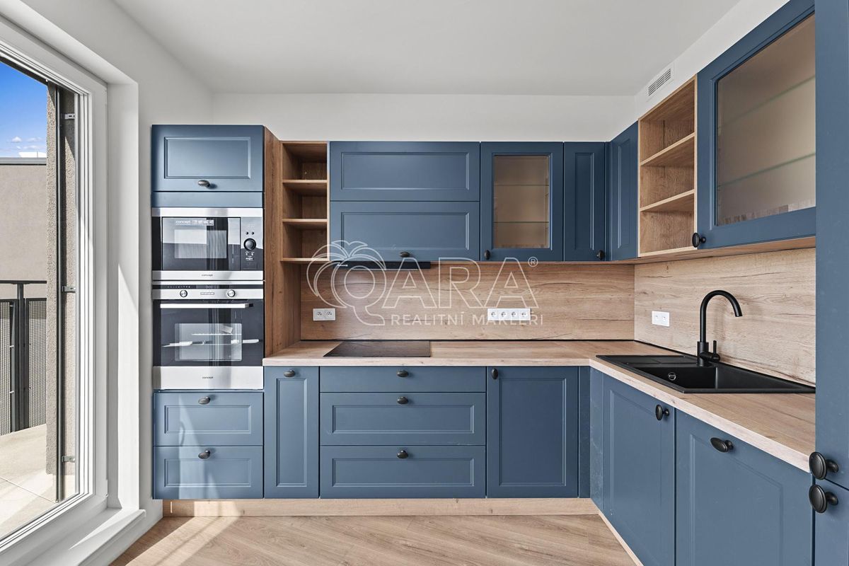 Pronájem bytu 3+kk 97 m²