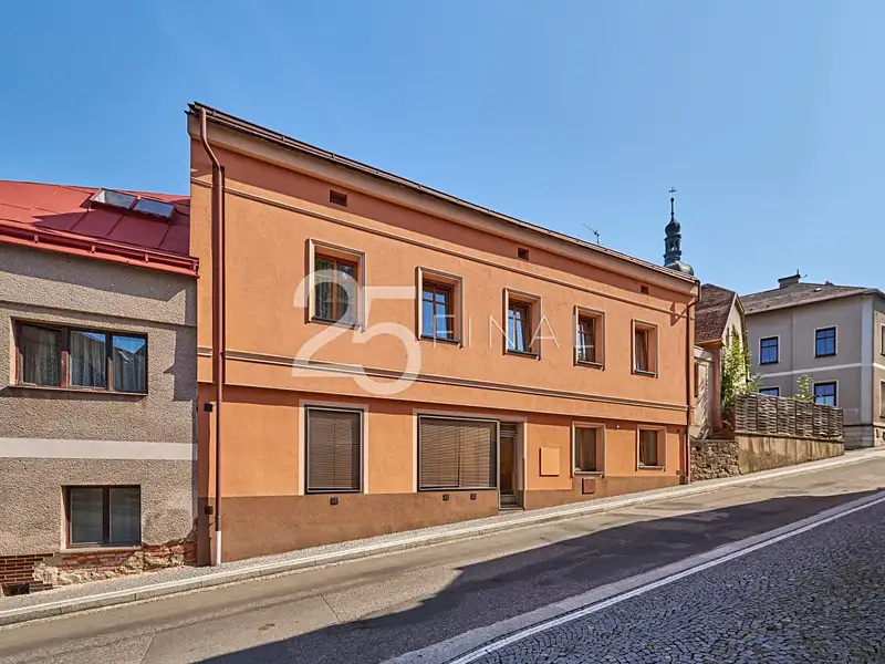 Prodej rodinného domu 199 m², pozemek 215 m², Úpice – náhled fotky 2