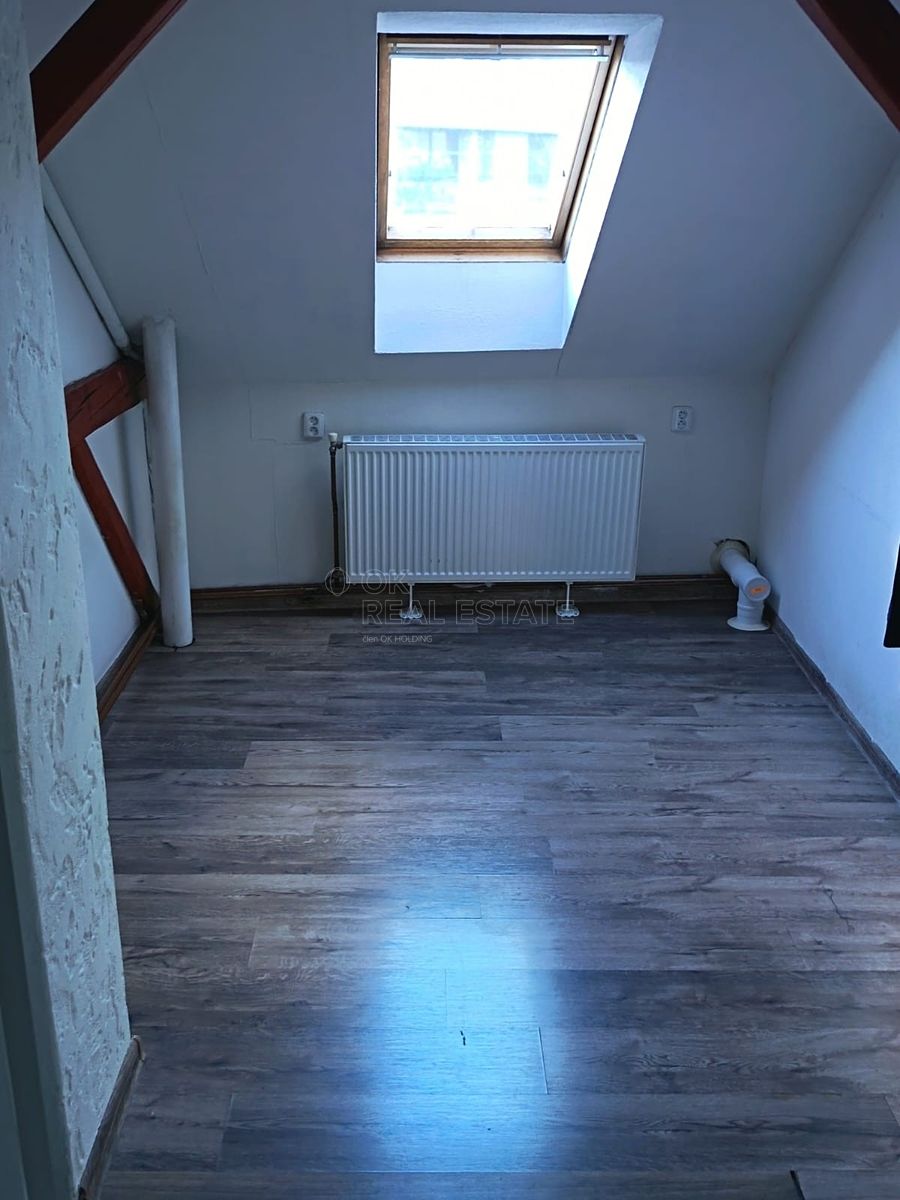Pronájem rodinného domu 180 m², pozemek 78 m² – fotografie 4
