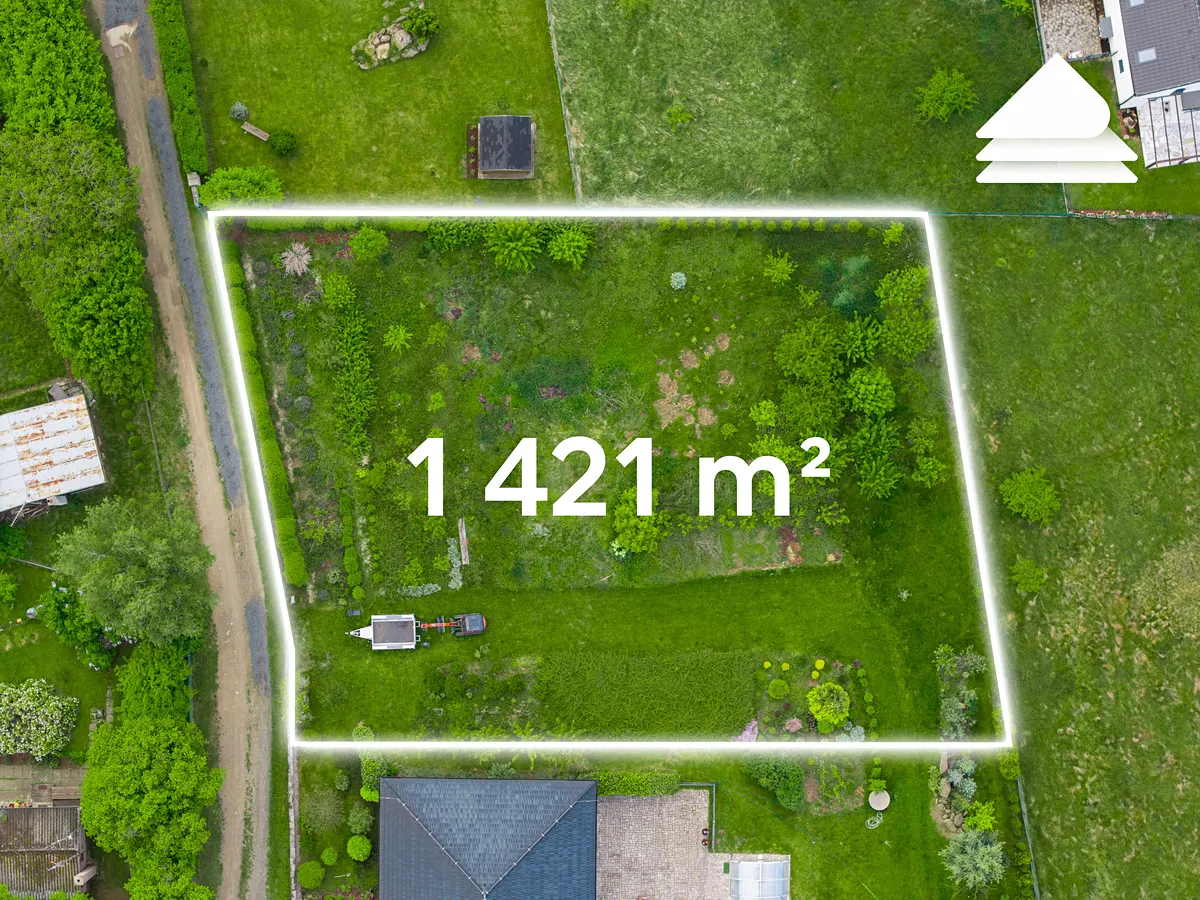Prodej stavebního pozemku 1421 m²