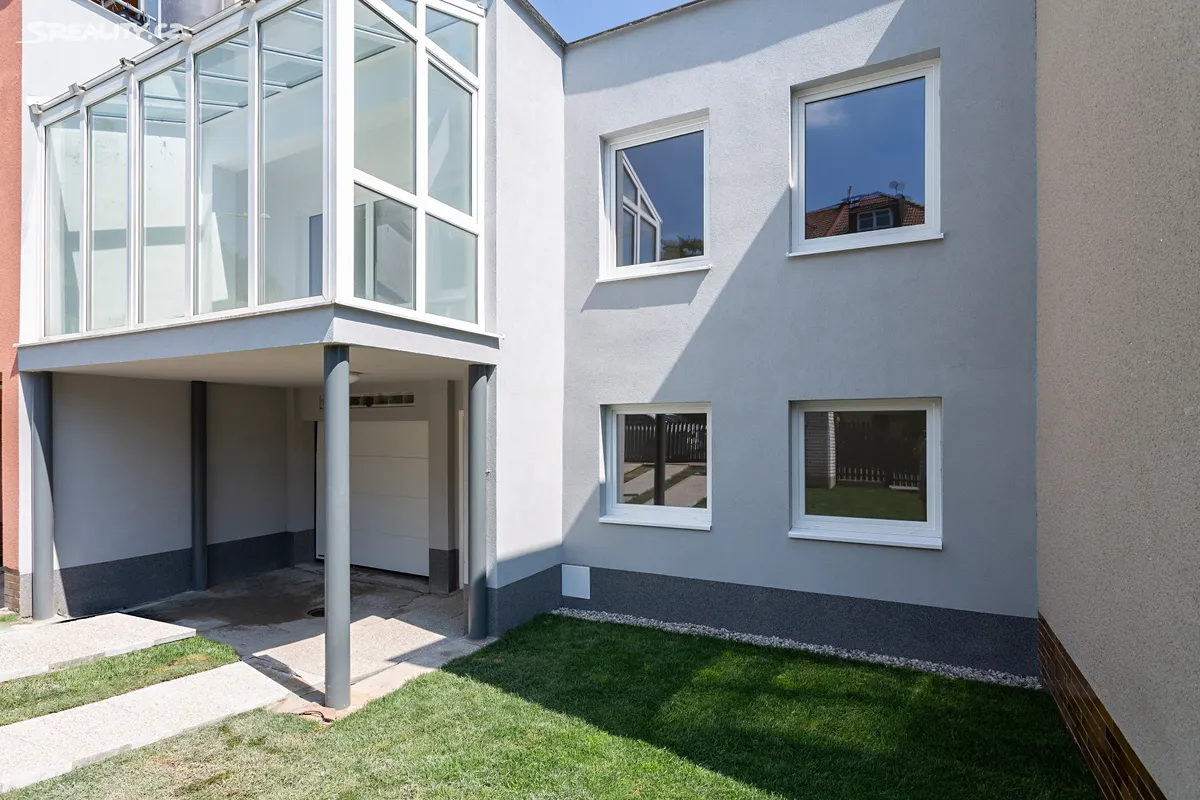 Prodej rodinného domu 200 m², pozemek 316 m², Praha