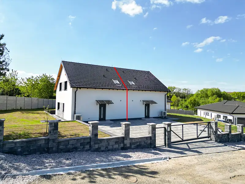 Prodej bytu 4+kk 112 m², Chocenice – náhled fotky 1