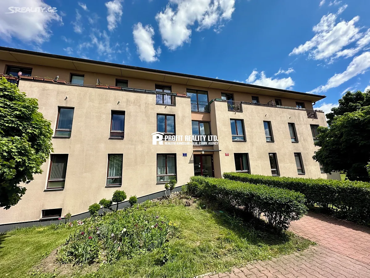Pronájem bytu 1+kk 32 m², Jaroslava Foglara