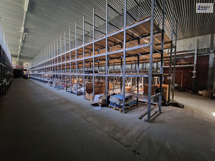Pronájem komerčního prostoru, 1 279 m² (13 z 25)