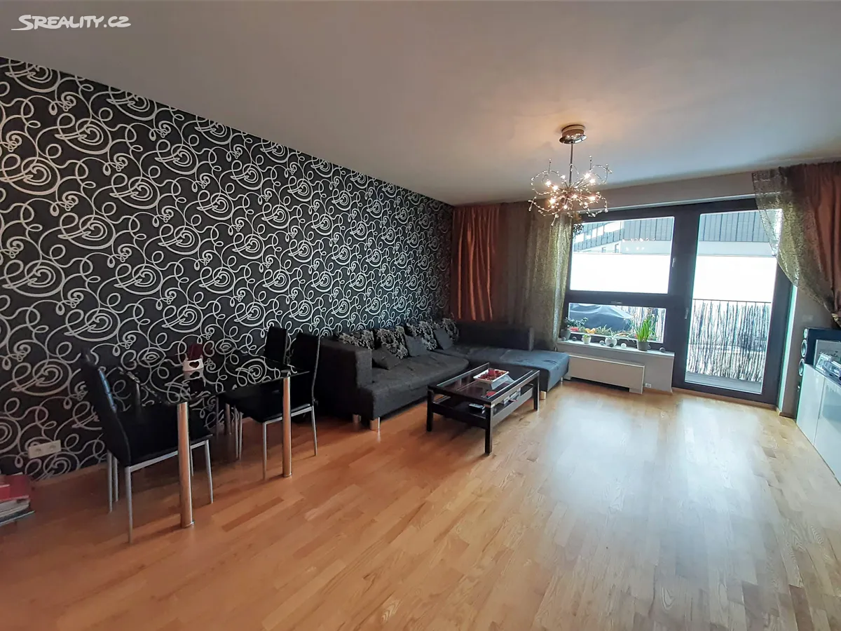 Pronájem bytu 2+kk 70 m², Praha