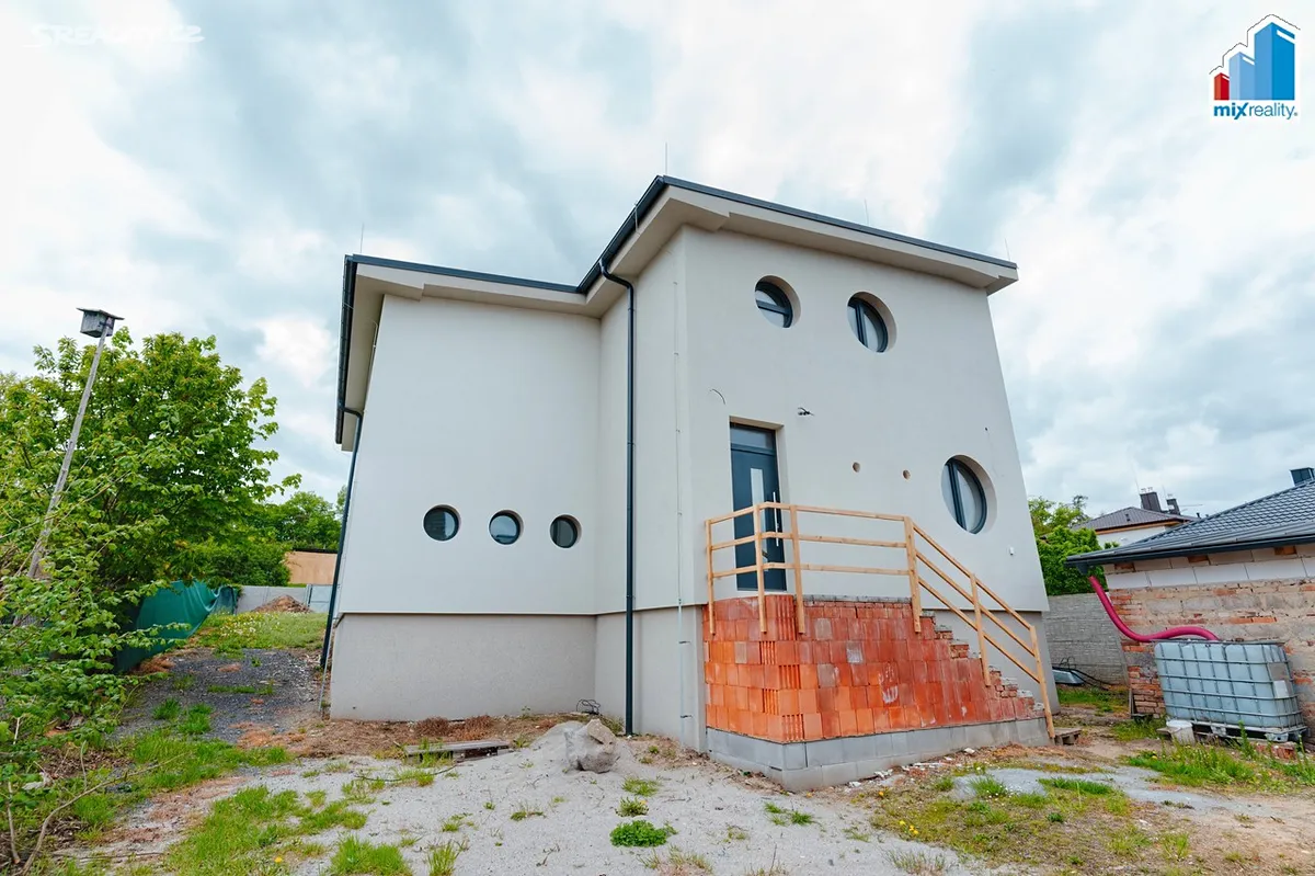 Prodej rodinného domu 178 m², pozemek 711 m², Generála Holeky