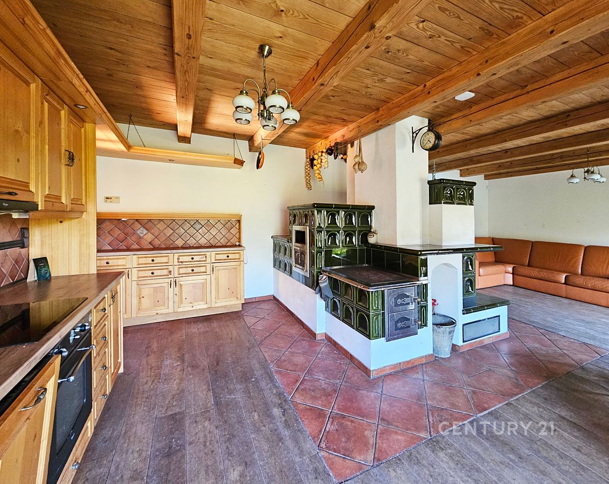 Prodej rodinného domu 131 m², pozemek 49321 m² – fotografie 2