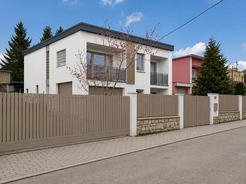 Prodej rodinného domu 231 m², pozemek 397 m², Liberec – náhled fotky 2