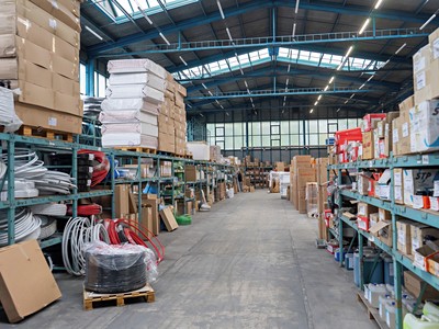 Prodej komerčního prostoru, 2 208 m² (3 z 11)