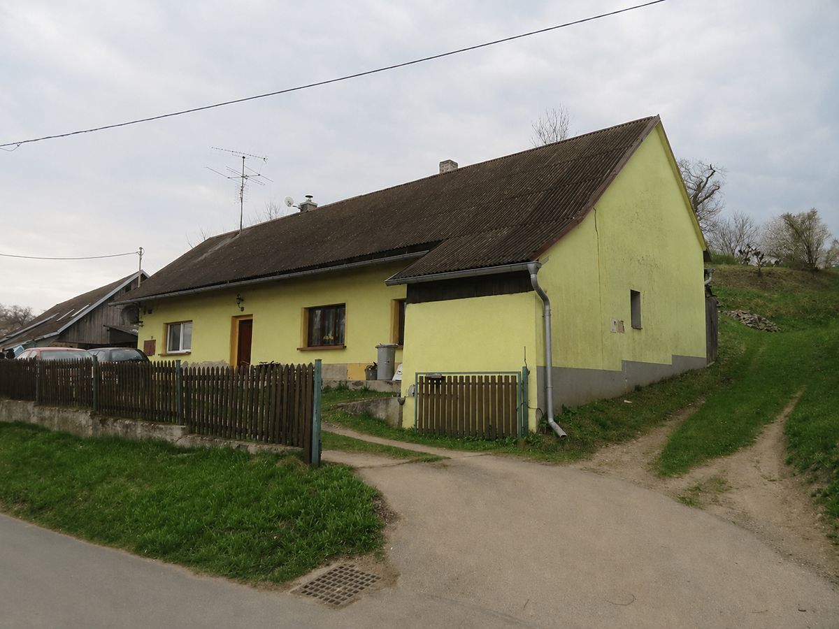 Prodej rodinného domu 71 m², pozemek 565 m² – fotografie 2