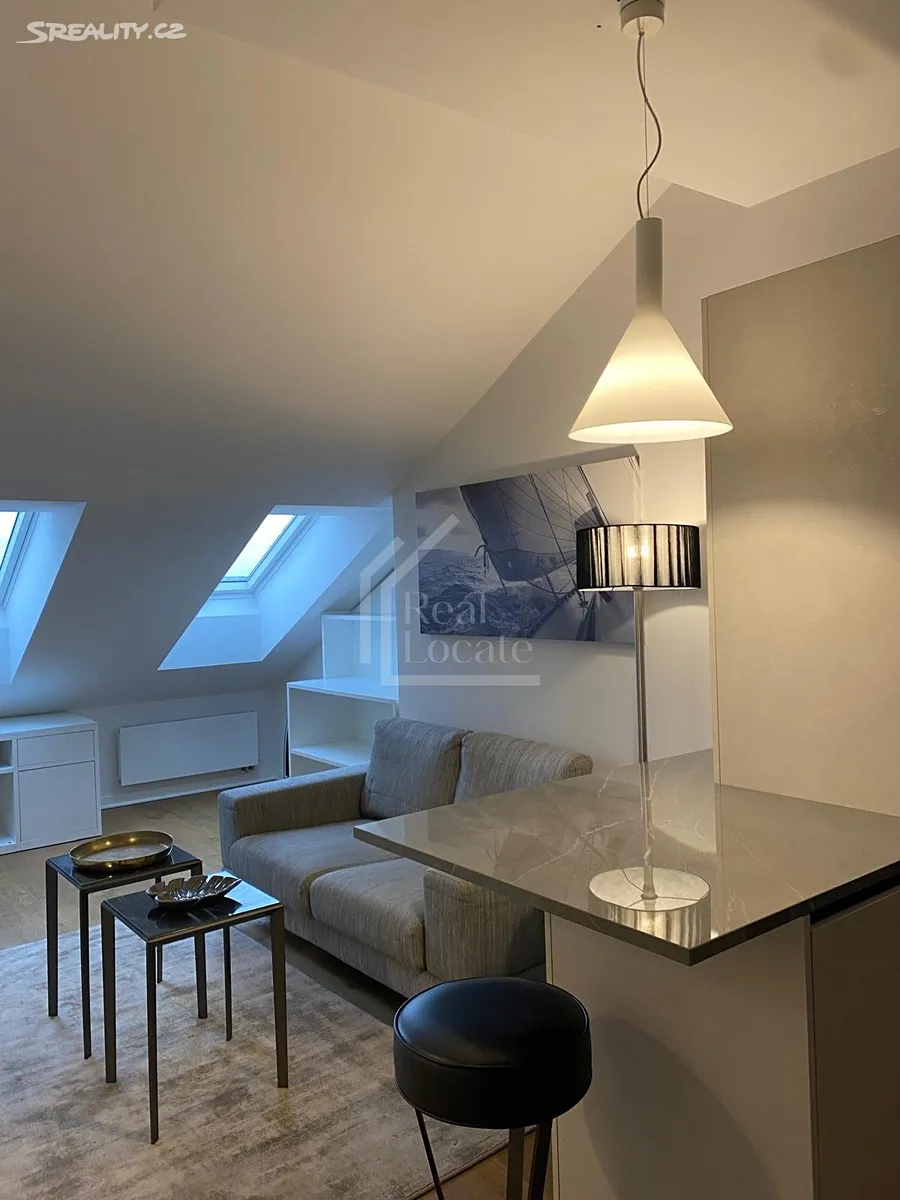 Pronájem bytu 2+kk 63 m², Mánesova