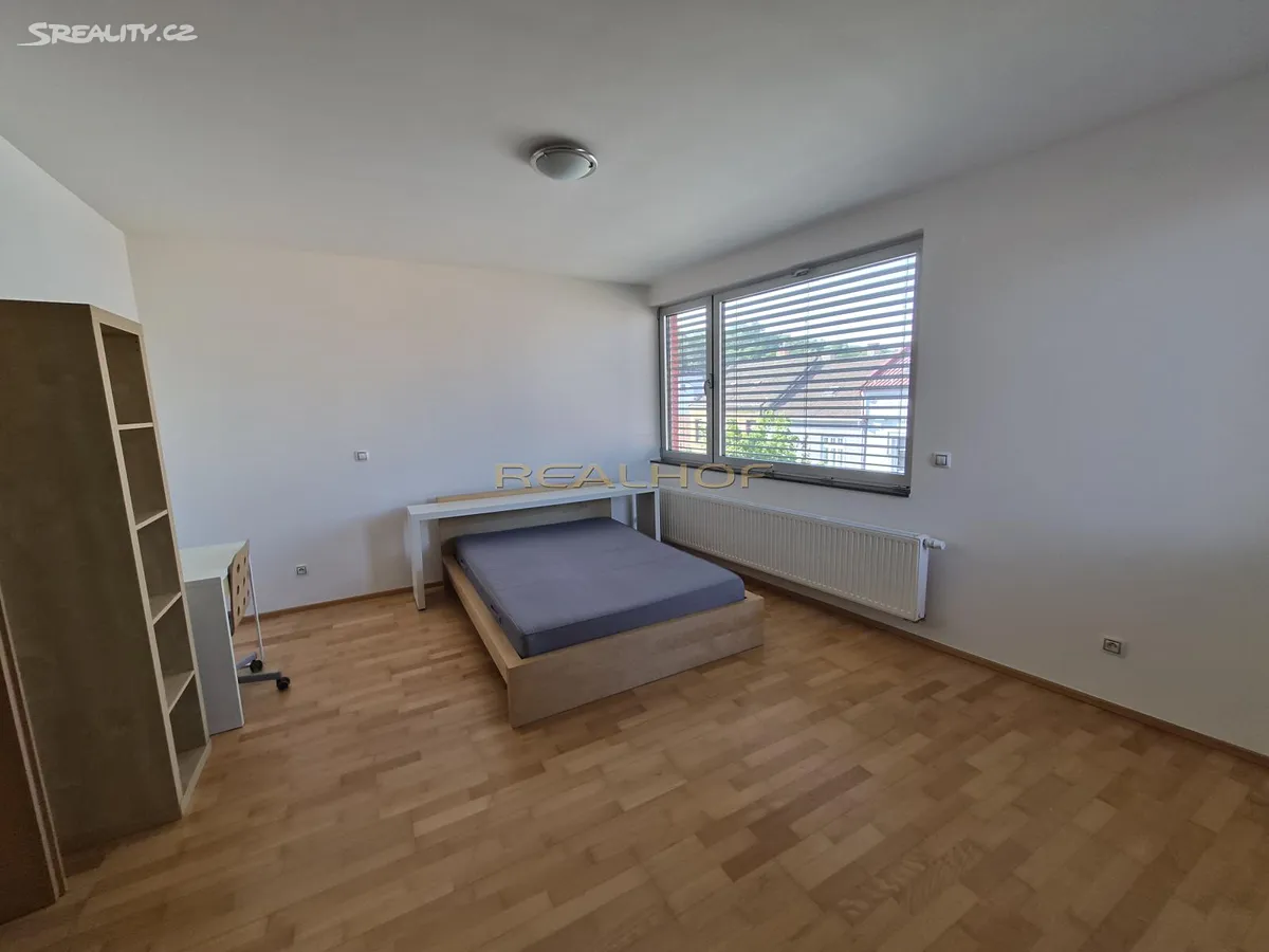 Pronájem bytu 1+kk 31 m² – pohled 4