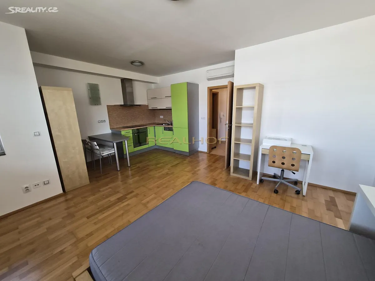 Pronájem bytu 1+kk 31 m² – pohled 3
