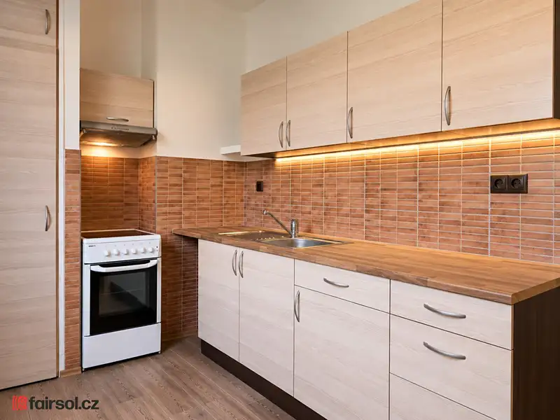 Prodej bytu 2+1 49 m², Šluknov – náhled fotky 3