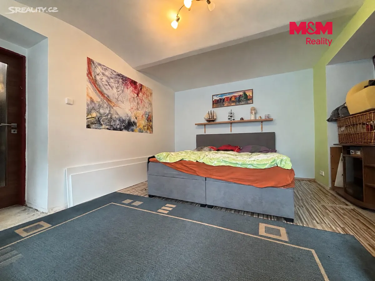 Prodej rodinného domu 210 m², pozemek 598 m² – další