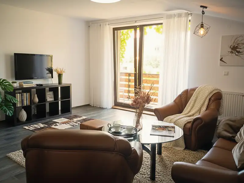 Prodej rodinného domu 288 m², pozemek 1000 m², Veřovice – náhled fotky 2