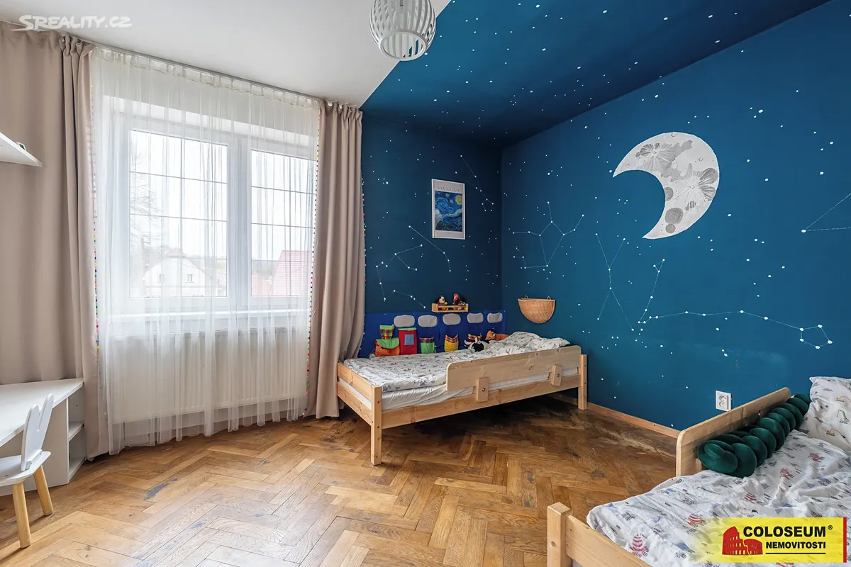 Prodej vily 298 m², pozemek 1145 m² – pohled 6