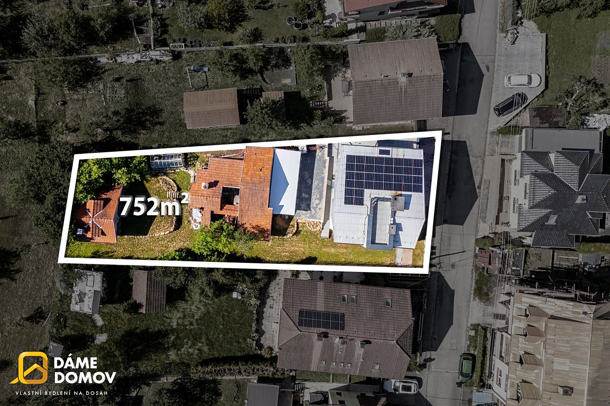 Prodej rodinného domu 262 m², pozemek 491 m² – fotografie 2