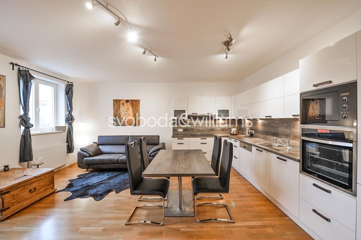 Pronájem bytu 3+kk 89 m²